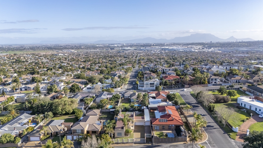 3 Bedroom Property for Sale in Protea Heights Western Cape